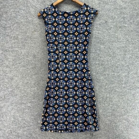 Mata Traders Dress Women XS Black Geometric Sheath Midi Round Neck Sleeveless - Picture 2 of 9